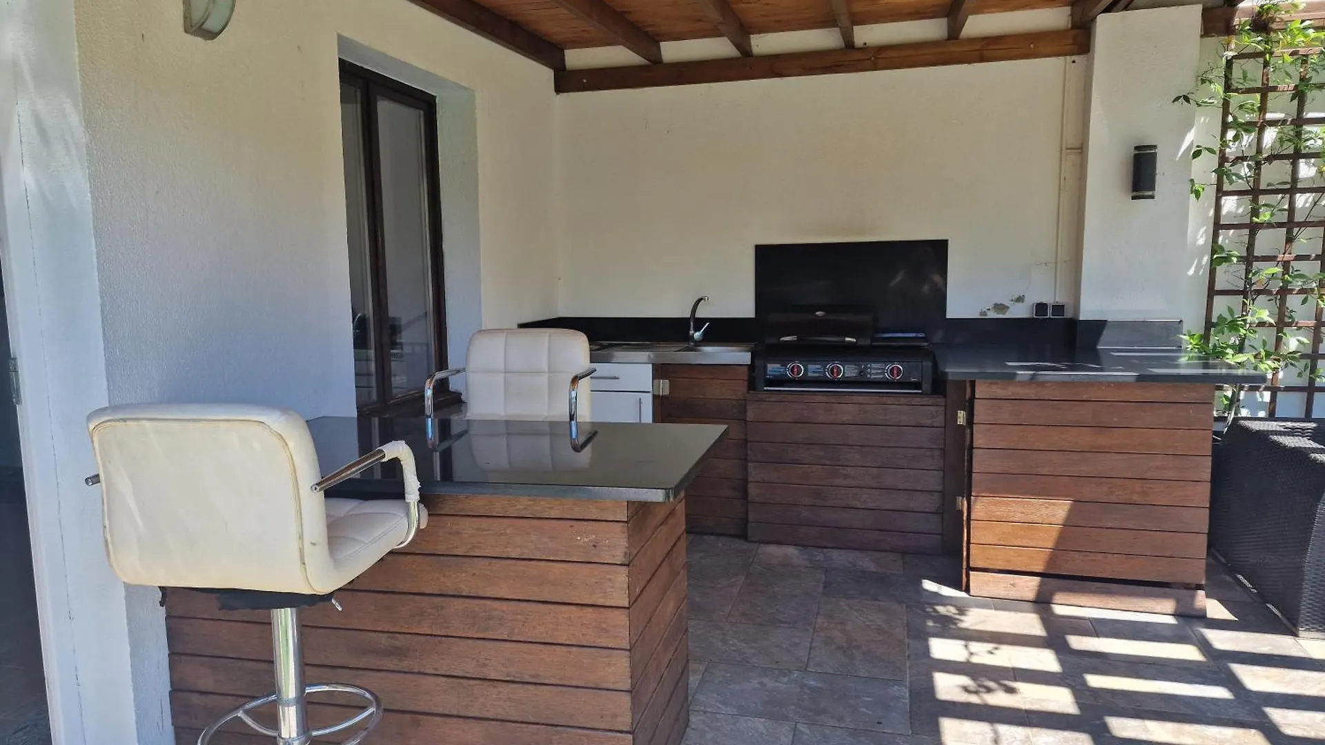 Newly Renovated Large Villa With Garden Castello  D'Empuries Hébergement de vacances